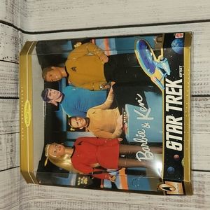 Star Trek Giftset Barbie and Ken 1996 Dolls 30th Anniversary Collector Edition
